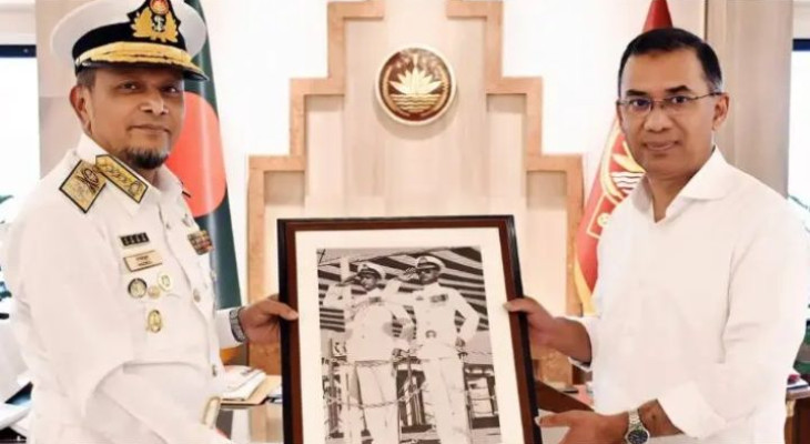 প্রধানমন্ত্রীর সঙ্গে নৌবাহিনী প্রধানের সৌজন্য সাক্ষাৎ